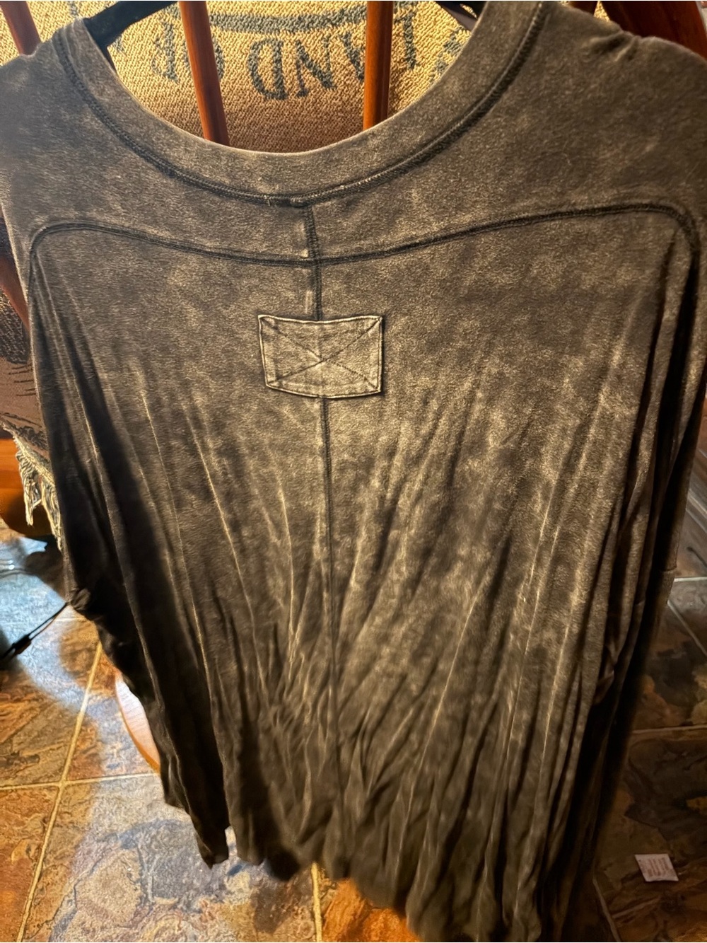 White birch 1x Black Long Sleeve Draped Pocket Tunic